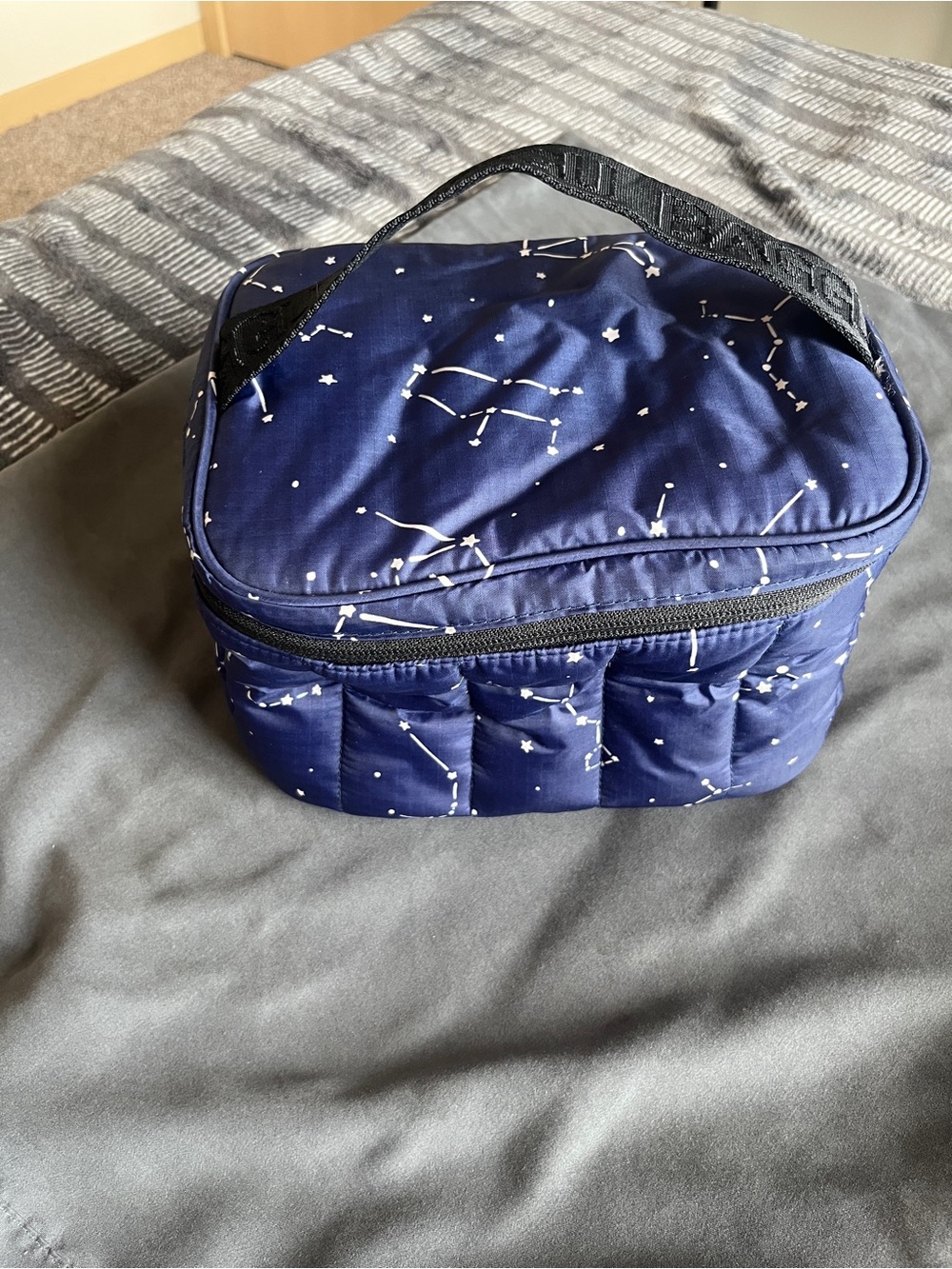 BAGGU puffy lunch bag - constellation midnight